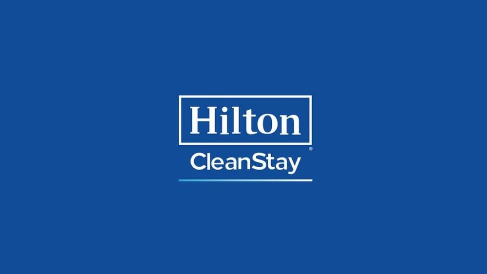 Hampton Inn & Suites West Des Moines Mill Civic Exterior photo